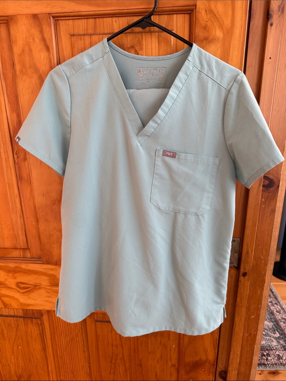 Women’s FIGS light teal scrub set